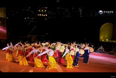 [공연] 2025 봄 궁중문화축전 개막제 <꽃이다!> 이미지